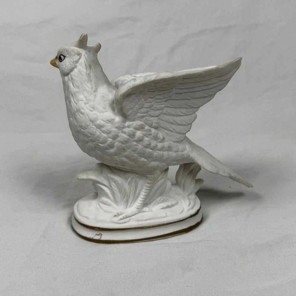 Vintage Enesco Bisque Porcelain White Bird Figurines Pair Doves Pigeons Japan